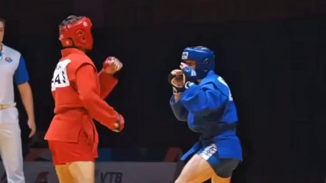 💥Хохол отказался жать руку россйискому бойцу на чемпионате мира по Самбо за что поплатился!