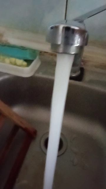звук напора воды