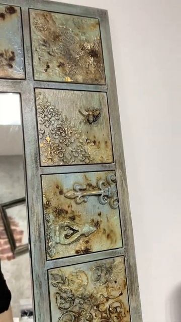 Зеркало, декорированное плиткой