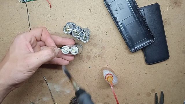 Збільшуємо ємність Power bank Power box своїми руками.