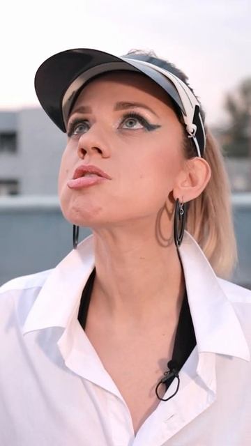 Как убрать второй подбородок #shorts Марина Корпан упражнения для похудения