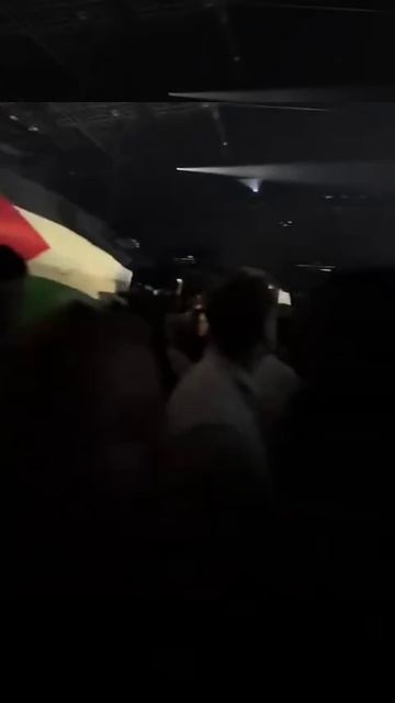 В финале Евровидения освистали израильских исполнителей.

Страну представляет певица Юваль Рафаэль.