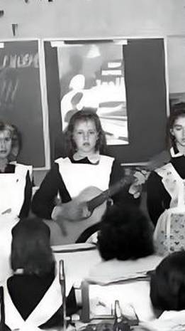 ПРОЩАЛЬНАЯ ПЕСНЯ ВЫПУСКНИКОВ