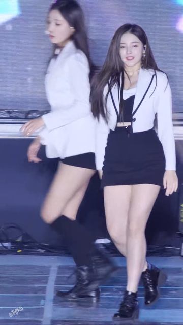 181009 모모랜드 (MOMOLAND), 낸시 (NANCY) - BAAM (배엠), 직캠 (FANCAM) @월드 프렌즈 뮤직 페스티벌 (WFMF)