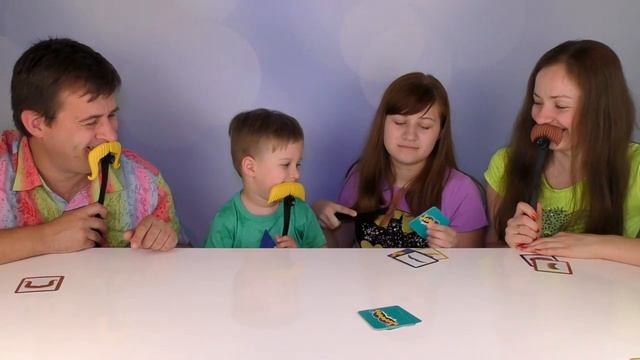 Рома и Диана ЧЕЛЛЕНДЖ  Шлеп Усы  - Супер Игра с Детьми