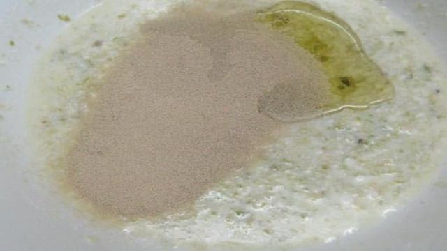 Булочки из теста с печеным кабачком и сыром