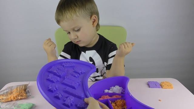 Рома и Диана ★ Кинетический Песок Цветной с Формочками Распаковка Unpacking Kinetic color sand