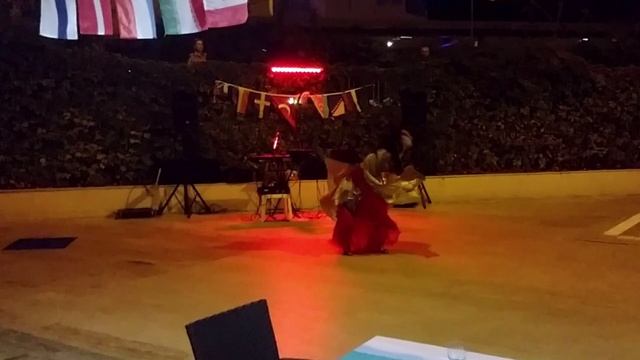 09 10 2018 танец бабочки в Viking Nona Beach 4. Кемер. Турция