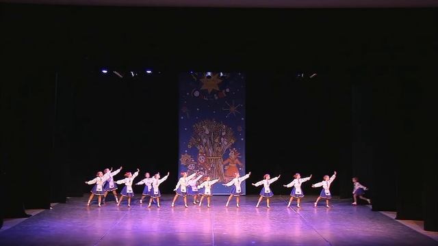 "Черевички" Ансамбль народного танцю "Сяйво". Вікова категорія B
