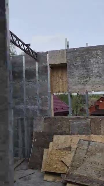 🏠 28 дней работы, ЗАЛИВКА - ПЕНОПОЛИСТИРОЛБЕТОН 🏠 | Своими Руками | #shorts #строительство #дом
