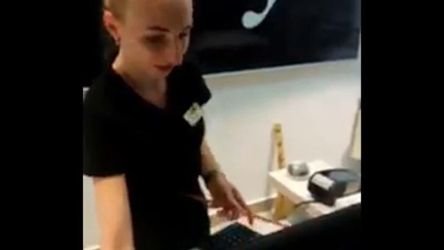Нацимартышки в шоке - в Чернигове в продаже футболки "Р