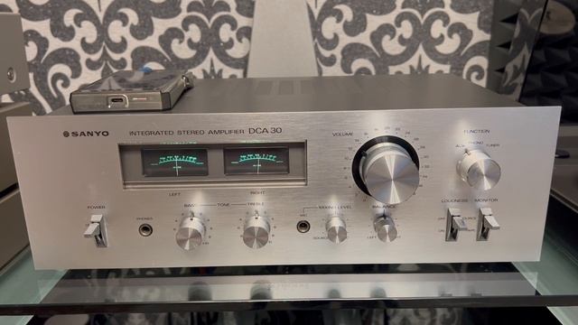 Усилитель SANYO DCA 30 + акустика ALR NUMMER 5