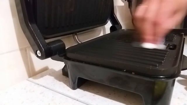 Как отмыть электрогриль.