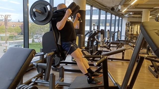 Испытание😃Новый тренажёр👍Ноги горят🔥#sportik574#bodybuildin