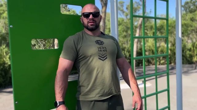 Теннисный мяч, против боли в спине, плече, шее, голове.