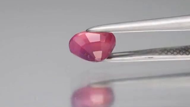 Сапфир розовый 1,15 карат овал 6,5х5 мм БЕЗ ПОДОГРЕВА на с?
