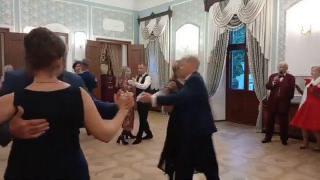Владимир Петрович со своей "Незабудкой".🌸🌸🌸