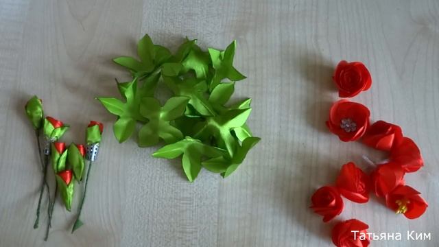 Ободок с розами из ленты 2,5 см/Headband with roses from the tape 2.5 cm
