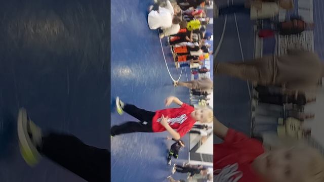 Разрешение на съёмку видео было. Брейкданс.