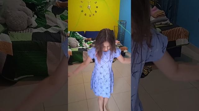 как научиться Прыгать на скакалке делаем детские упра