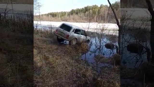 нива заехала в реку и застряла. Динамическая стропа vs ?