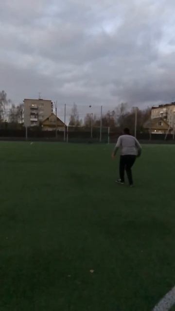 Кручёный мяч