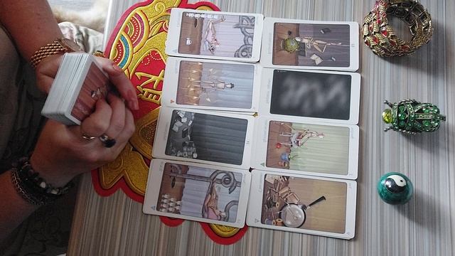 Каждый сам выбирает дорогу жизни, которая может привести кудато, или в никуда?