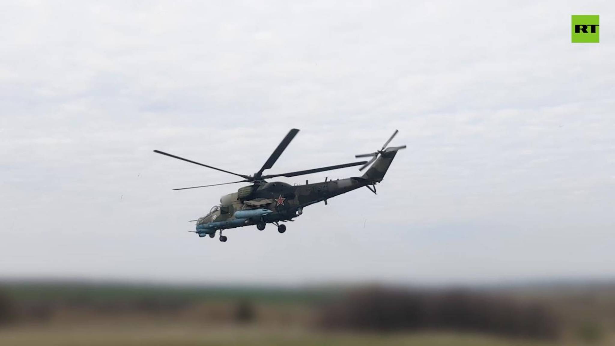 Экипаж Ми-35м уничтожил технику и живую силу ВСУ в зоне СВО