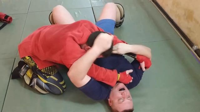 Тренировки по борьбе (10Б) | Клуб ММА Андрея Чубаря г.Луг