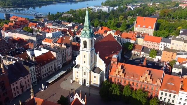 Я родился здесь.