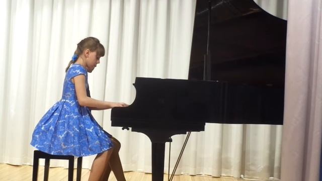 А. Диабелли Сонатина op150№2 IIч (Rondo) Лаптева Анна 10 лет, Долотказина Элина 11 лет.