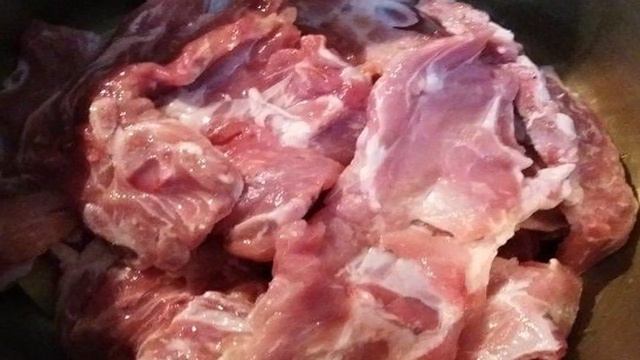 Томатный суп на бульоне из нежирной свинины