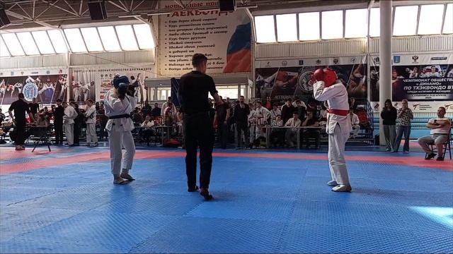 София чемпион, 1,5 месяца тренировок.Рукопашный бой. 2 м?
