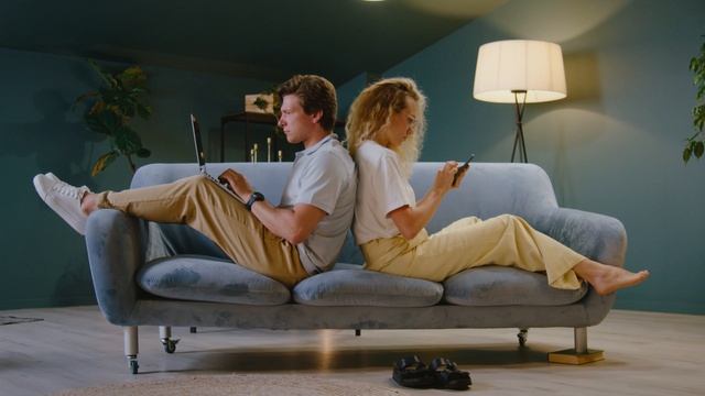 9057684-uhd_3840_2160_25fps