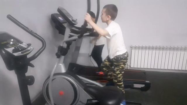 Работа на тренажере.