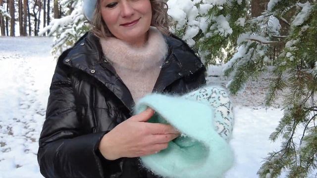 Шапка - жакейка с ушками ,  модная вязанная  "Zharko " в нежн