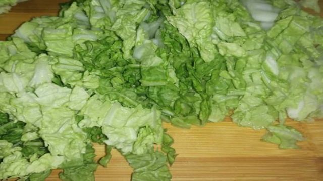 Овощной суп на говяжьем бульоне с яйцом