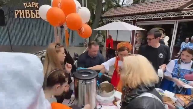 Гуляния в Сочи, по случаю 80-ти летия Дня Великой Победы