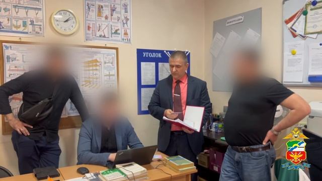 В Абакане транспортные полицейские пресекли незаконную реализацию документов об образовании