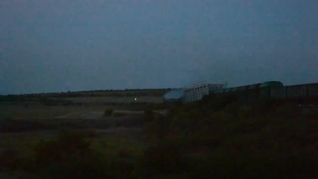 Тепловоз 2ТЭ10М с грузовым поездом на перегоне Туркулы - Калининдорф едет на Апостолово
