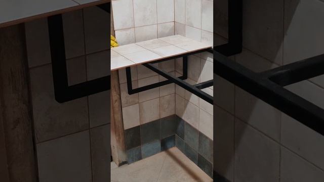 ხელსაბანი დასადგამის მზადება. Подставк?