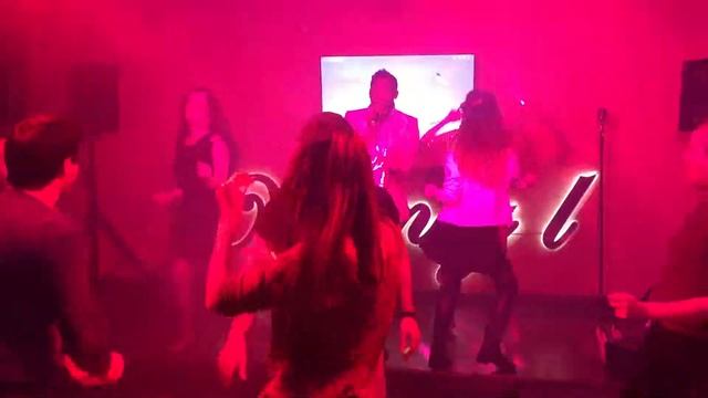 Onay Peres в караоке "Vinyl" г. Сочи (29.01.17)
