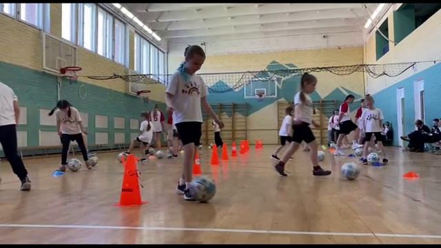 Игра весёлая-футбол_ГБДОУ_6_Петродворцового района Санкт-Петербурга