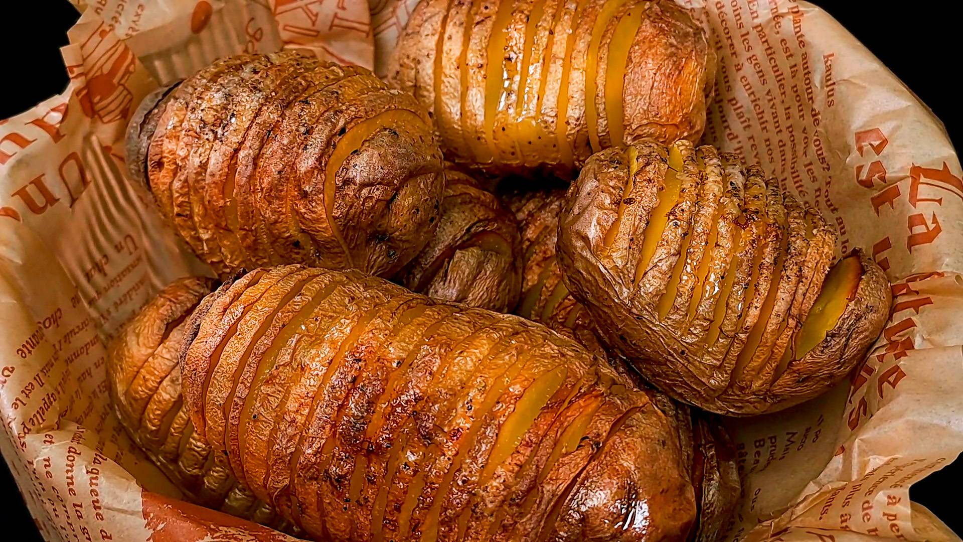 Я никогда не ел таких вкусных картошек! Этот рецепт может приготовить каждый дома.