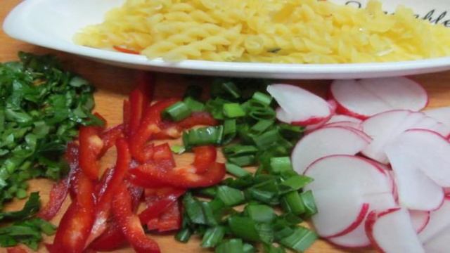 Макаронный салат Пестрый