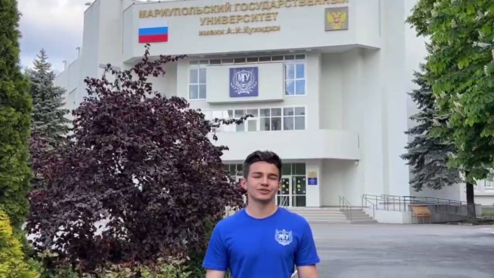 Команда Студенческого медиацентра МГУ имени А.И. Куинджи поздравляет ректора с Днём рождения!