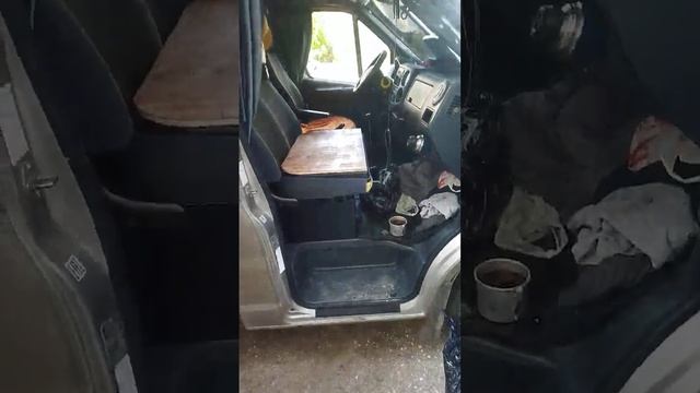 Столик и ящик из сидения газель.