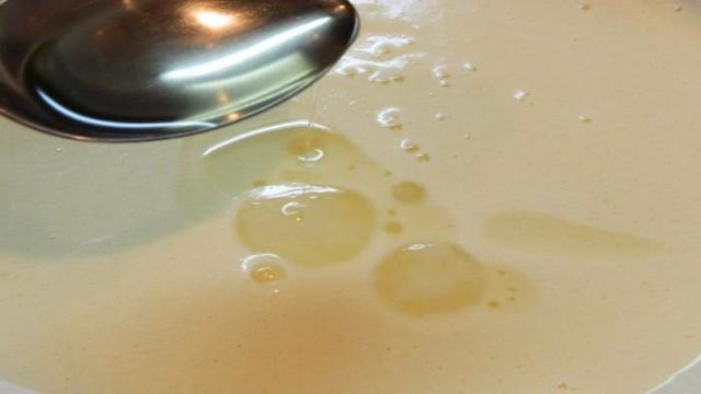 Блины со сливовым соусом