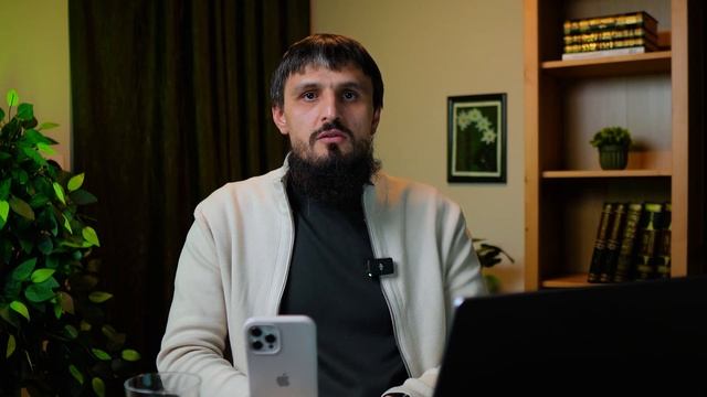Вопрос от зрителя. (Считается-ли Намаз, если совершил з