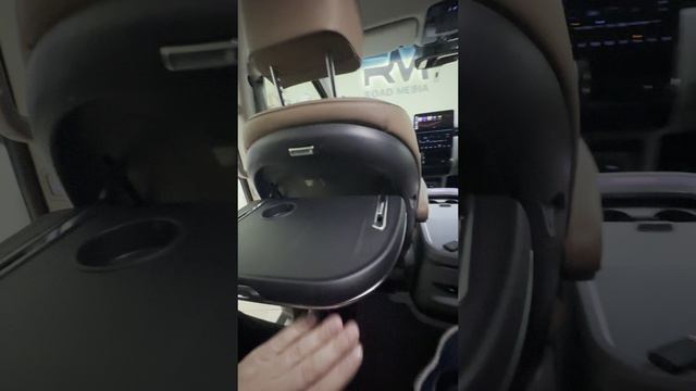 Hyundai Staria потолочный монитор+андроид+спинки